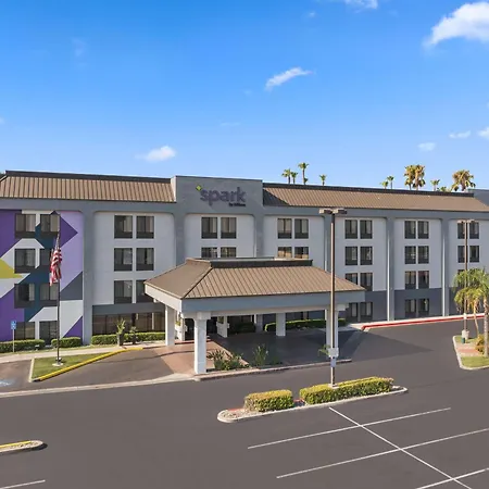 Spark By Hilton Bakersfield Central